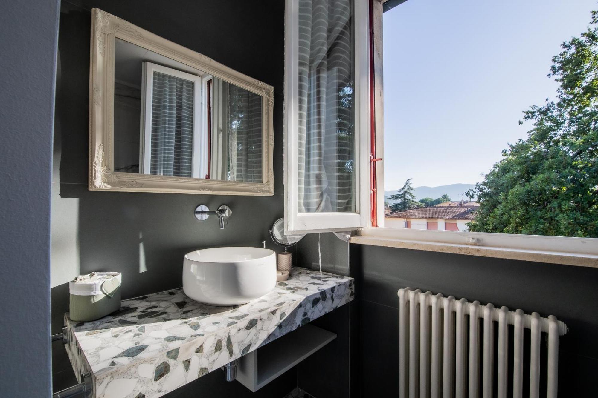 Domus Umberto - Guest House Арецо Екстериор снимка